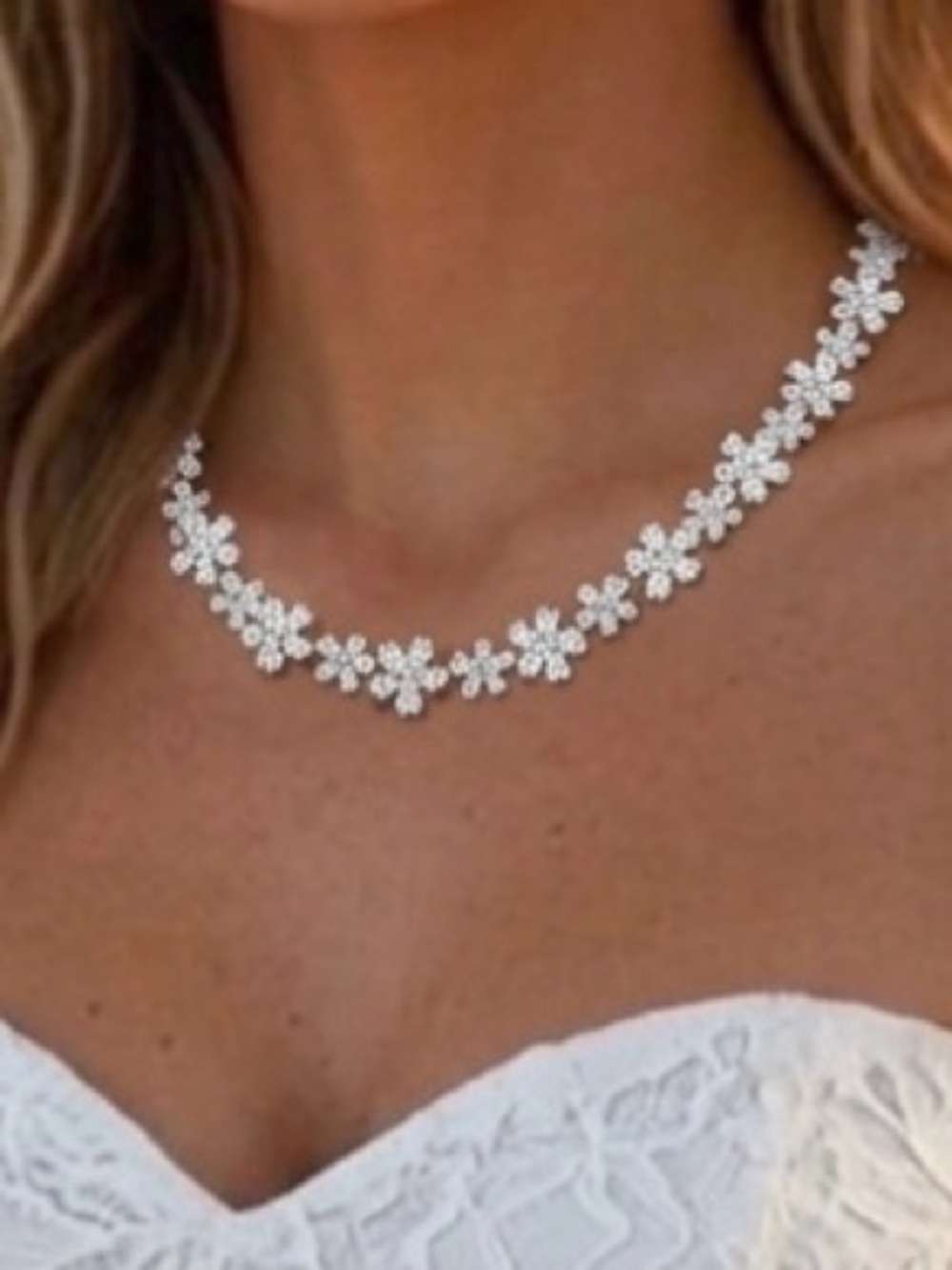NWT ⚜️💎⚜️ Piper K Cubic Zirconia Silver Floral Necklace